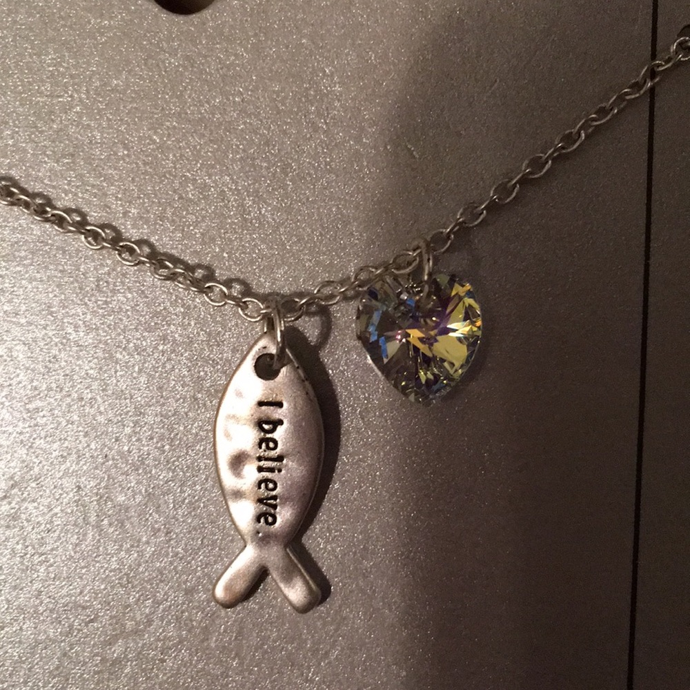 3/$18 šNecklace - Picture 2 of 2